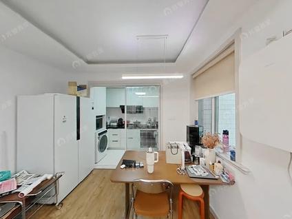 北京怡甸公寓2室2厅84.81平高楼层/共22层