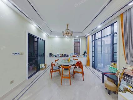 北京东晖龙悦湾5室3厅193.71平低楼层/共1层