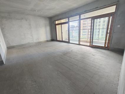 重庆俊豪宽天下4室2厅120平中楼层/共18层