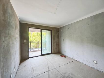 镇江荣城国际3室2厅132平低楼层/共31层