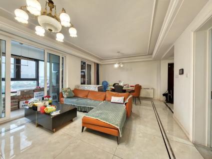 北京保利国宾首府(二期)4室2厅141.45平低楼层/共28层