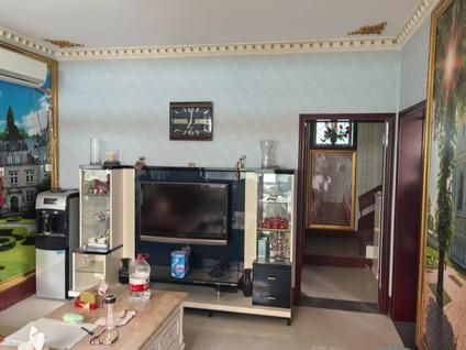 北京公路局家属院(人民路)4室2厅137.58平低楼层/共2层