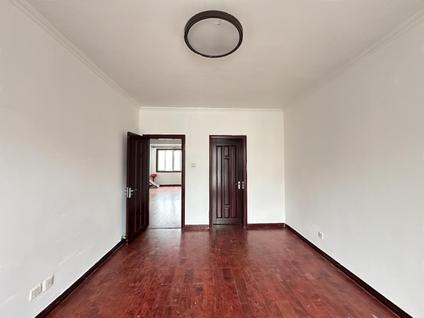 北京半山别墅4室2厅190.54平低楼层/共4层