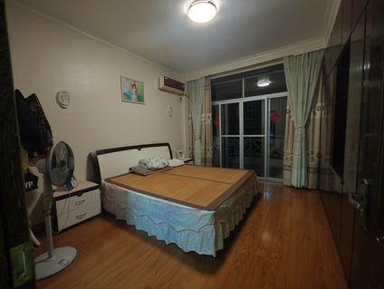 北京鑫桥花园3室2厅118.5平高楼层/共6层