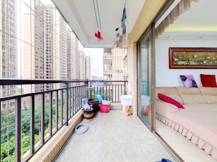 北京香槟花园3室2厅119平低楼层/共31层