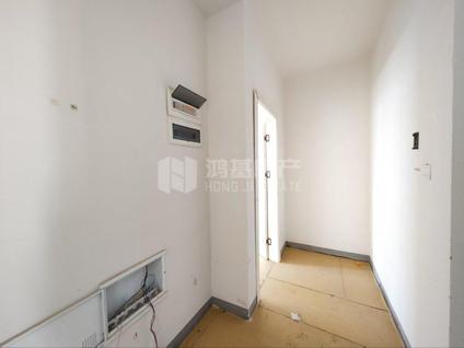 北京绿地朝阳中心4室2厅155平低楼层/共32层