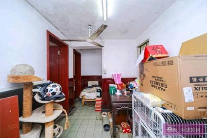 上海凌云新村3室1厅82平低楼层/共6层