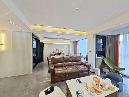 北京前滩名邸4室2厅146.69平高楼层/共7层