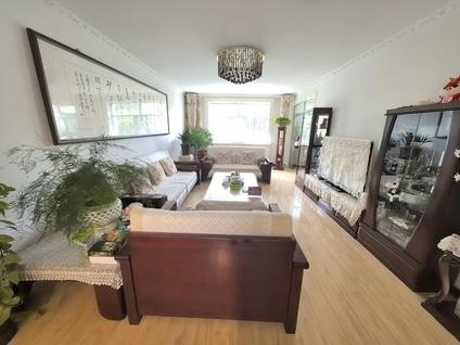 北京广电局家属院3室2厅134平低楼层/共7层