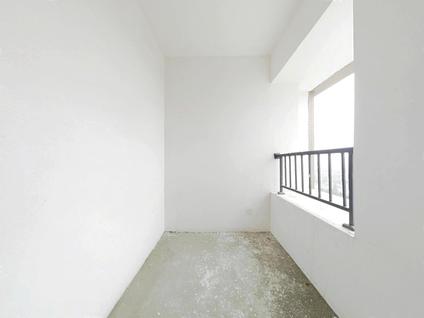 北京万嘉国际社区3室2厅126平高楼层/共11层
