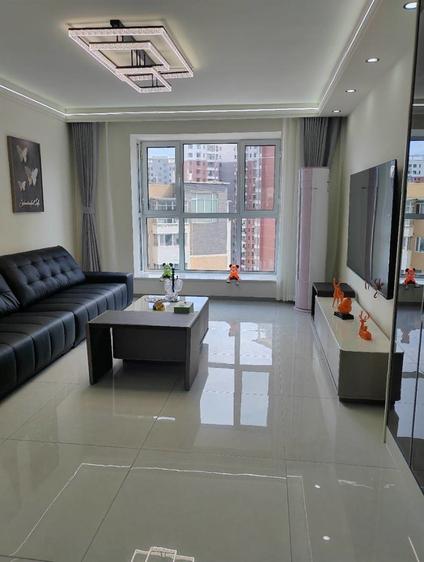 承德御水花园(西区)2室2厅106平高楼层/共17层