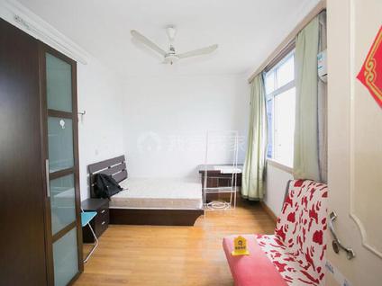 上海上钢二村2室1厅52.5平高楼层/共5层