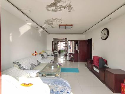 包头锦绣香格里拉2室1厅90平高楼层/共5层