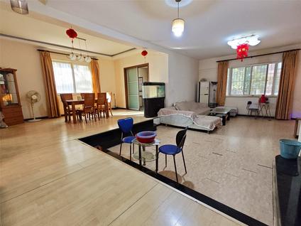 北京阳光新苑(江汉)3室2厅135.28平低楼层/共6层