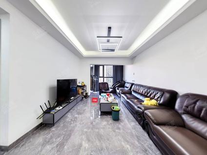 深圳四海公寓3室2厅89.53平低楼层/共33层