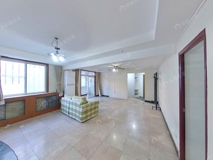 北京南营房一区2室2厅106.3平低楼层/共18层