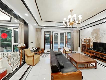 北京宝华栎庭5室3厅322.79平低楼层/共3层