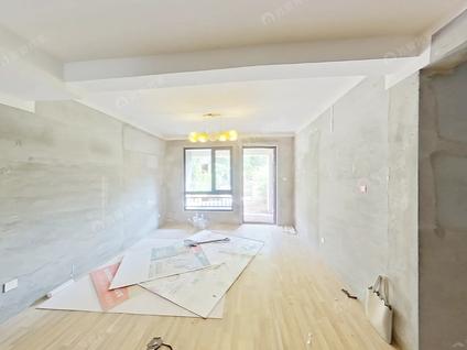 北京联发藏珑大境5室2厅129.74平低楼层/共4层