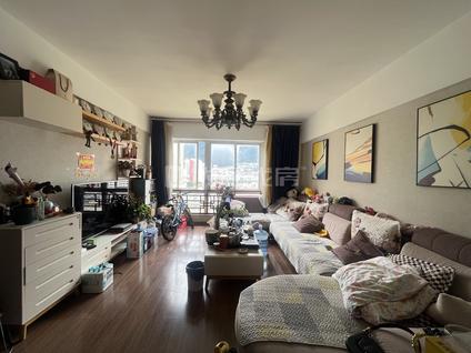 北京鸿诚广场3室2厅131平高楼层/共13层