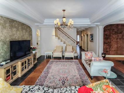 北京绿城玫瑰园4室3厅231.48平低楼层/共2层