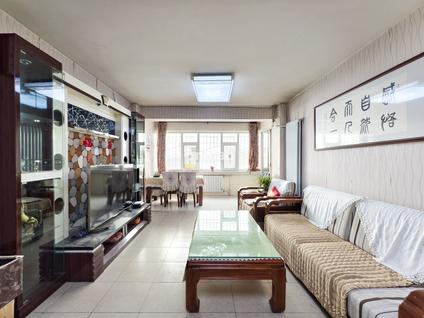 北京金运花园3室2厅130.25平低楼层/共8层