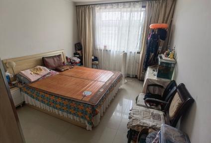 北京银龙苑3室2厅156平高楼层/共7层