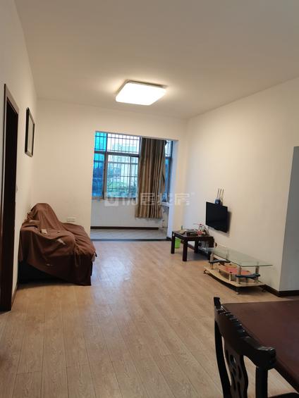 北京镇镜山路4室2厅140.8平高楼层/共6层