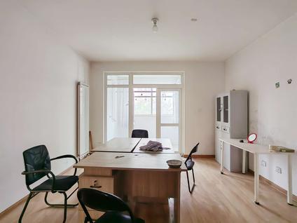 北京中国诺贝尔城4室2厅127平低楼层/共9层