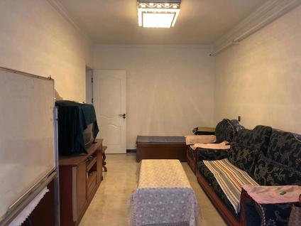 北京人行宿舍(国泰街)3室1厅80平低楼层/共6层