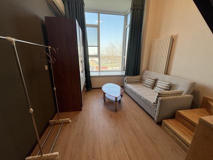 北京西山国际中心1室1厅40平中楼层/共8层