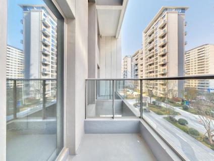 西安龙翔奥城云玺4室2厅143.36平低楼层/共18层