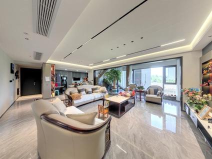 北京华润悦府(F区)4室2厅155平中楼层/共26层