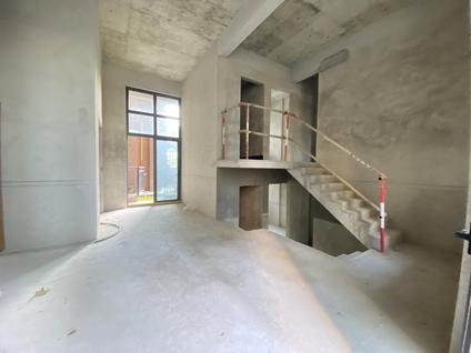 江门骏景湾星誉4室2厅96平低楼层/共32层