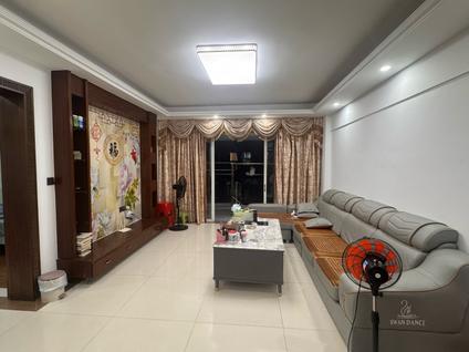 北京嘉华尚城3室2厅114平中楼层/共12层