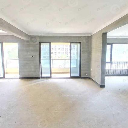 北京新湖庐山国际4室2厅130平低楼层/共18层