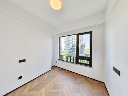 北京建发五缘映月4室2厅139.34平低楼层/共32层