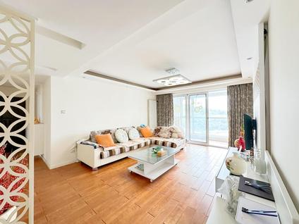 北京优山美地3室2厅143.8平高楼层/共18层