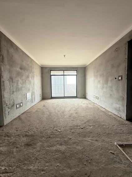 北京西湖河畔3室2厅116平中楼层/共18层