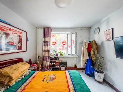 北京粮食局小区2室1厅72平低楼层/共4层