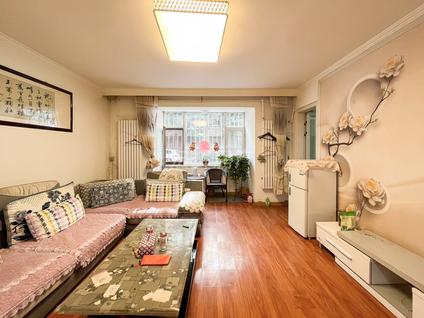 兰州运管处家属院2室2厅66平低楼层/共8层