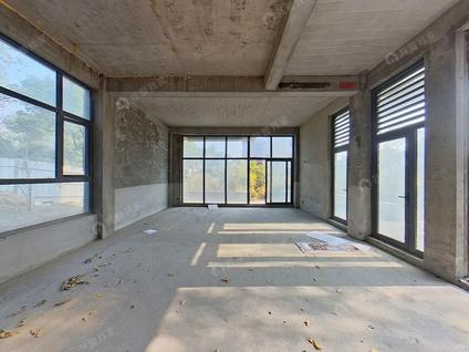 北京南岸花城4室2厅388.37平低楼层/共1层