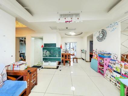 武汉裕亚银湖城(南苑)3室2厅122.84平高楼层/共32层