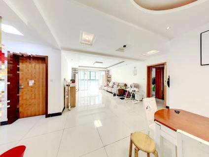 北京花神美境3室2厅136.4平低楼层/共6层