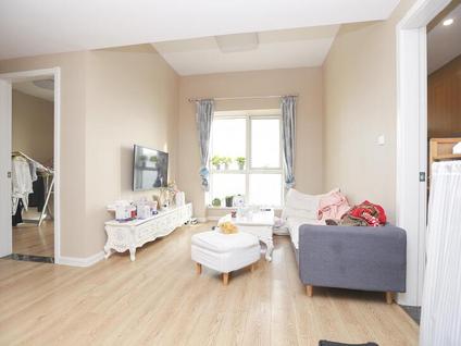 北京世界侨商中心2室1厅91.38平高楼层/共27层