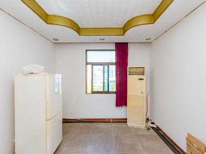 北京硝皮尖小区2室1厅73.1平高楼层/共7层