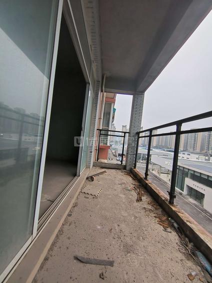 北京黔北国际汽车博览城3室2厅96.2平中楼层/共7层