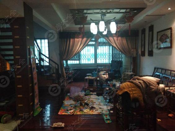 九江东盟城中城5室2厅229.11平高楼层/共7层