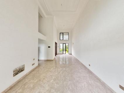 北京星华海岸城(二期)5室2厅106.98平低楼层/共21层