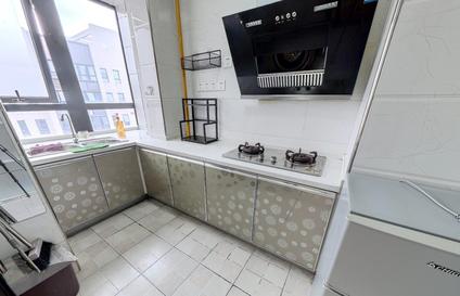 北京明发财富中心1室1厅37.75平高楼层/共33层