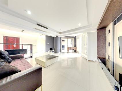 北京锦绣花园(东区)4室2厅205.13平中楼层/共18层